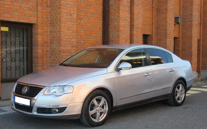 volkswagen Volkswagen Passat cena 10900 przebieg: 271777, rok produkcji 2005 z Radom